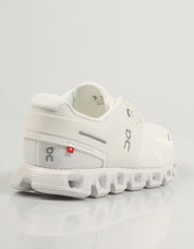 ZAPATILLAS ON RUNNING CLOUD 5 en color Blanco