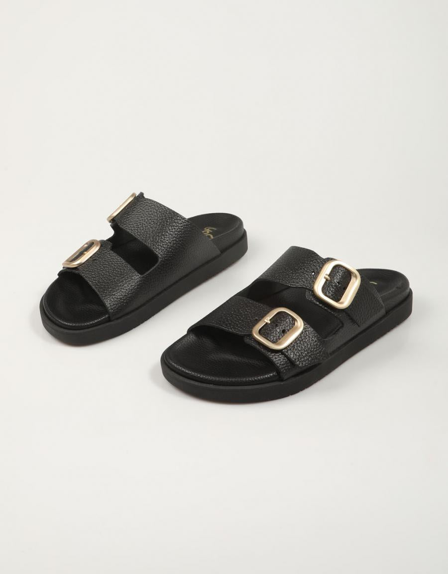 SANDALIAS YOKONO MORENA 700