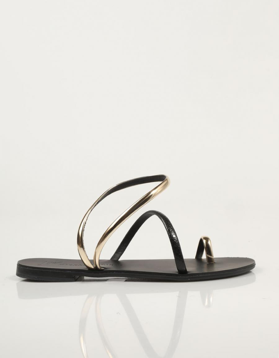 SANDALIAS NICOLAS LAINAS 963 T en color Negro