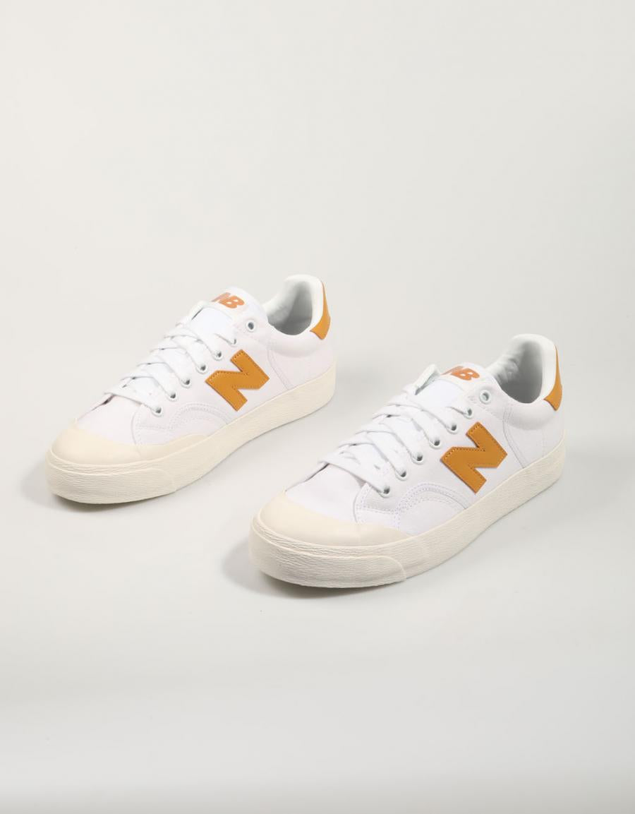 ZAAPTILLAS NEW BALANCE BB100