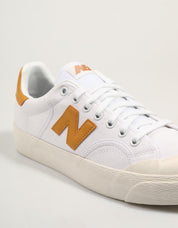 ZAAPTILLAS NEW BALANCE BB100