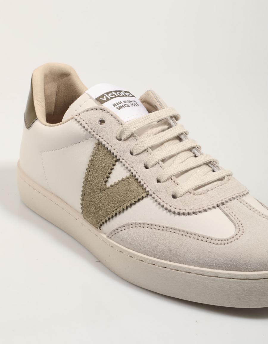 Victoria 1126184 Berlin Cyclist Carmin in White