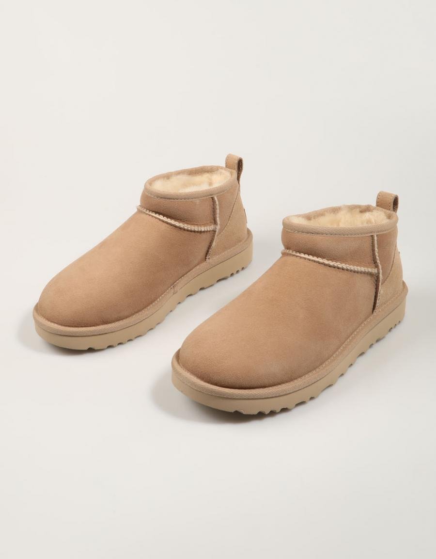 BOTINES UGG ULTRA MINI II en color Beige