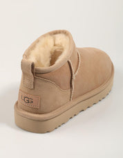 BOTINES UGG ULTRA MINI II en color Beige