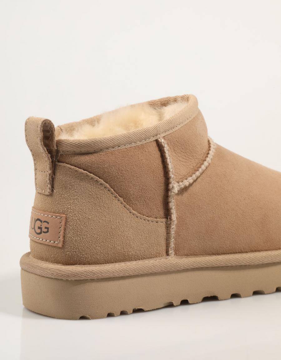 BOTINES UGG ULTRA MINI II en color Beige