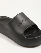 CHANCLAS TOMMY HILFIGER WAVE TJW CHUNKY POOL SLIDE ESS en color Negro