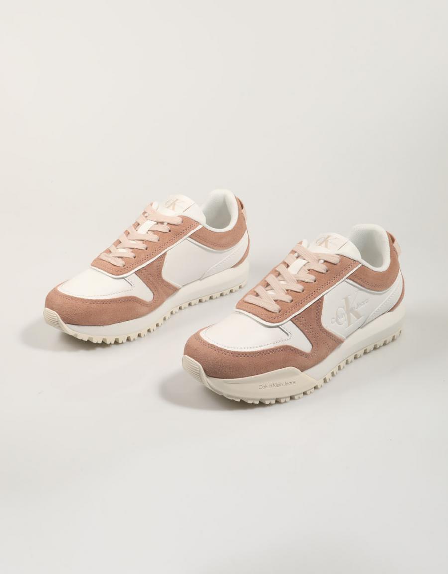 ZAPATILLAS CALVIN KLEIN OSAKA TOOTHY RUNNER IRREGULAR LI