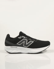 ZAPATILLAS NEW BALANCE M520 en color Negro