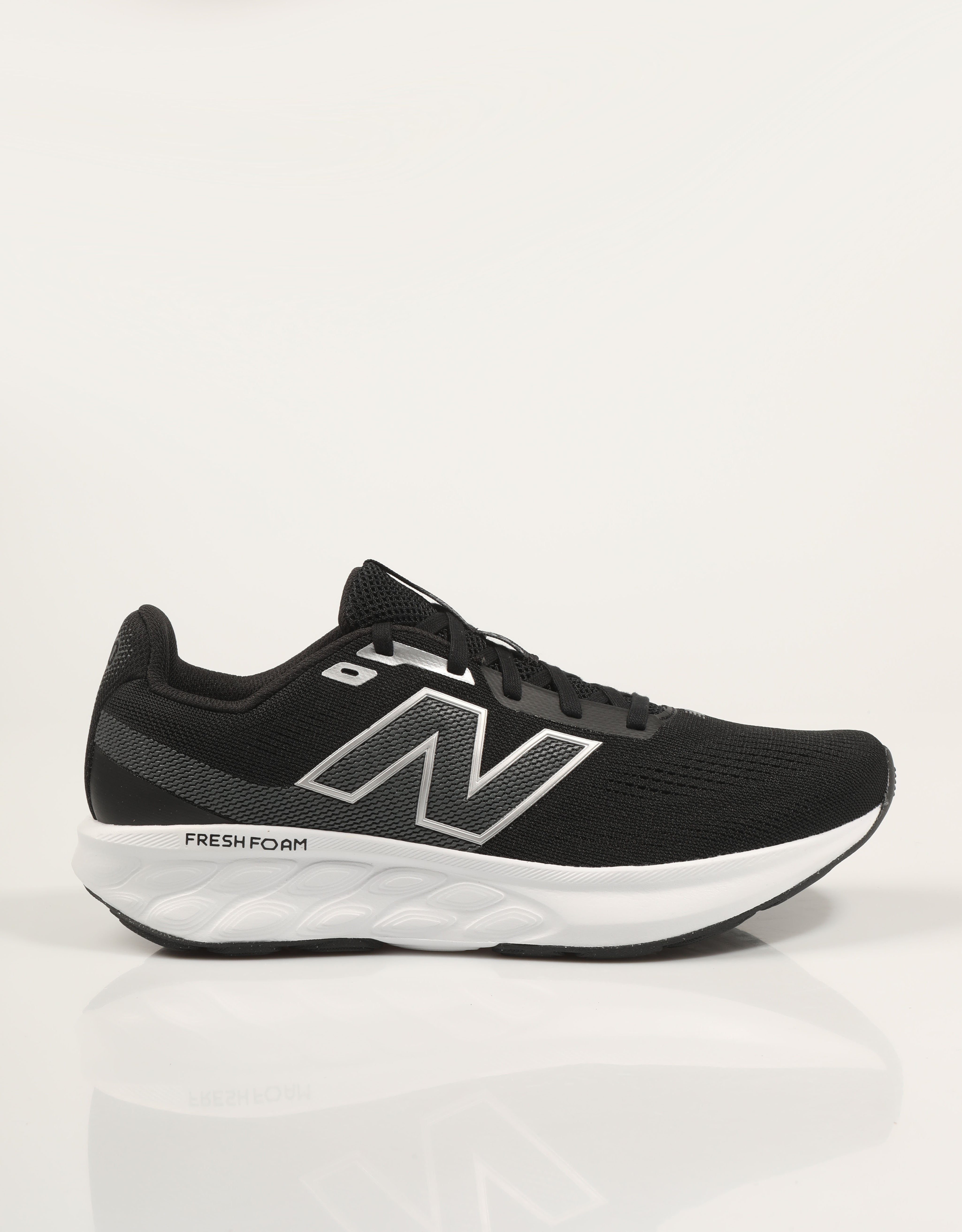 ZAPATILLAS NEW BALANCE M520 en color Negro