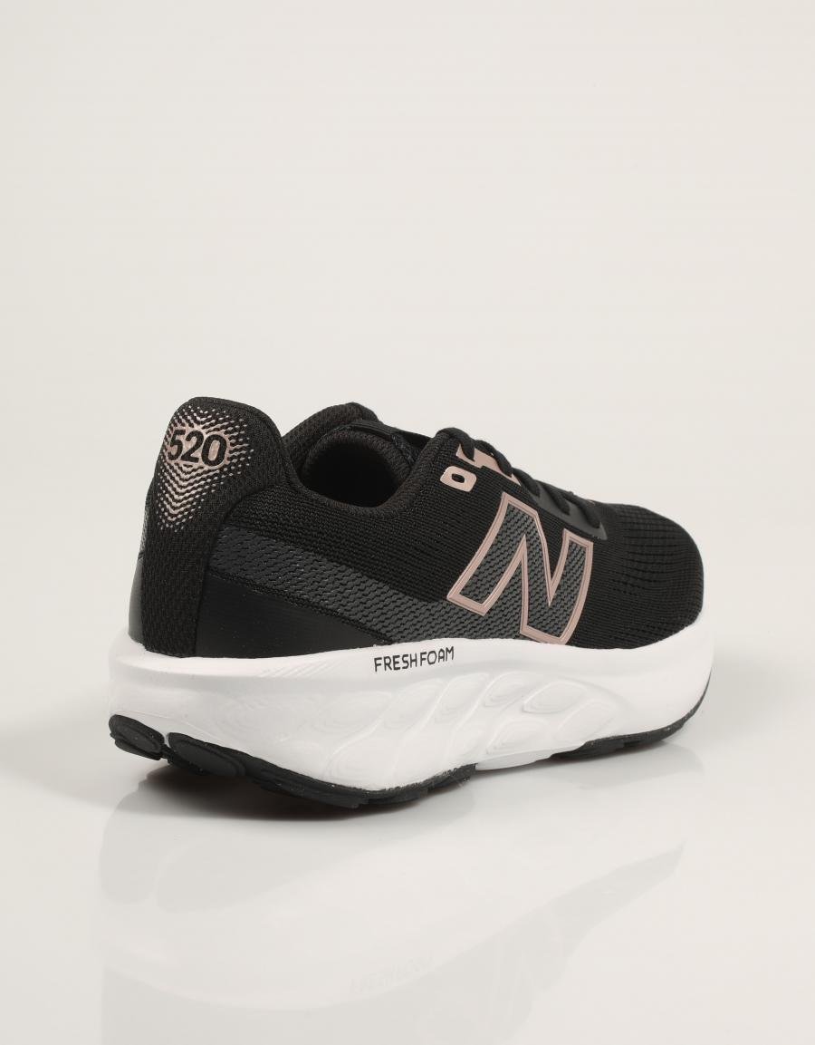 ZAPATILLAS NEW BALANCE W520L en color Negro