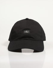 GORRA CALVIN KLEIN 6 PANEL SM MONOLOGO en color Negro