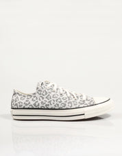 ZAPATILLAS CONVERSE CHUCK TAYLOR ALL STAR en color Gris