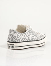 ZAPATILLAS CONVERSE CHUCK TAYLOR ALL STAR en color Gris