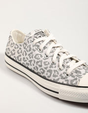ZAPATILLAS CONVERSE CHUCK TAYLOR ALL STAR en color Gris