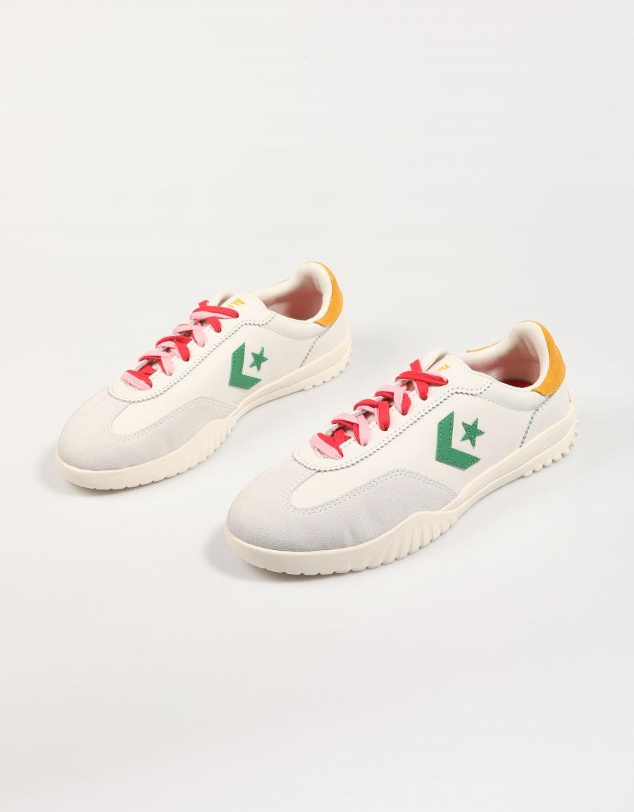 ZAPATILLAS CONVERSE RUN STAR TRAINER en color Blanco