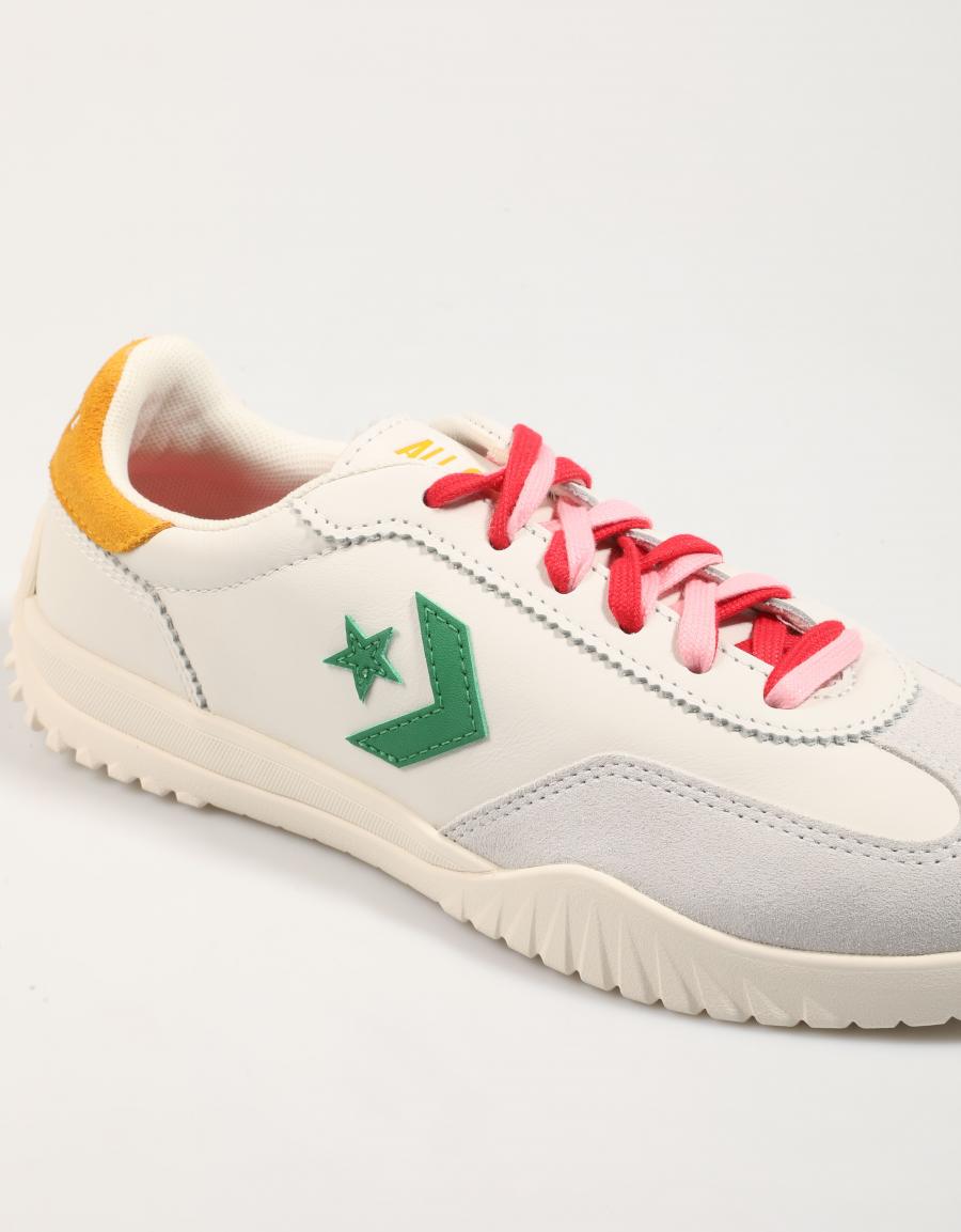 ZAPATILLAS CONVERSE RUN STAR TRAINER en color Blanco