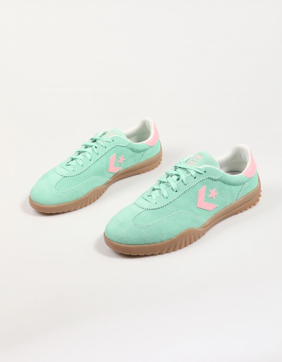 ZAPATILLAS CONVERSE RUN STAR TRAINER en color Verde