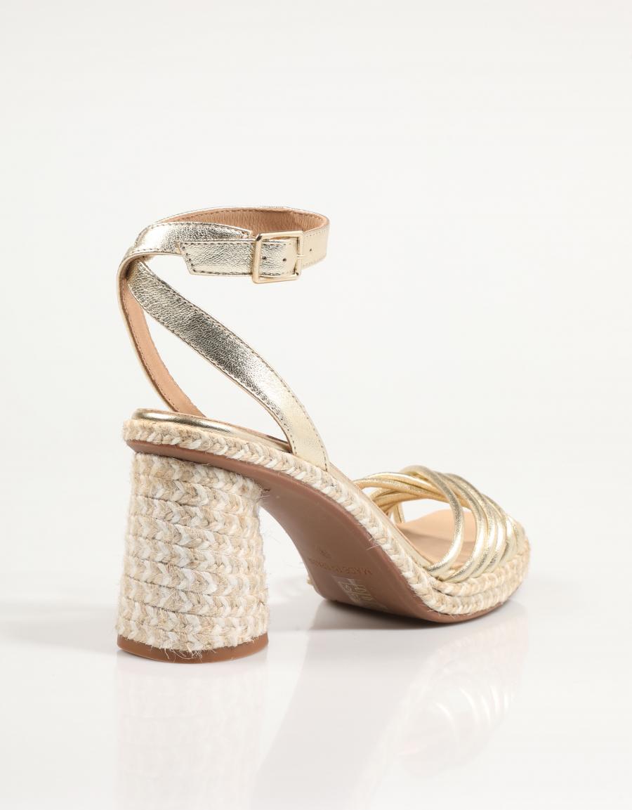 SANDALIAS GAIMO FUSCA en color Platino