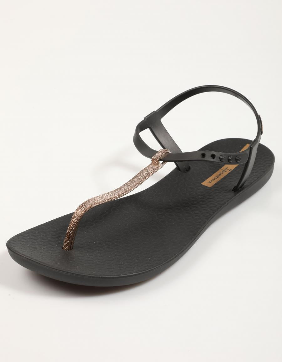 CHANCLAS IPANEMA CLASS CLASSY SANDAL FEM 83666 en color Negro
