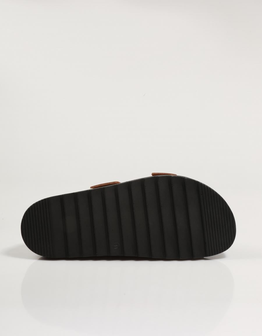 SANDALIAS YOKONO TUNEZ 130 en color Cuero