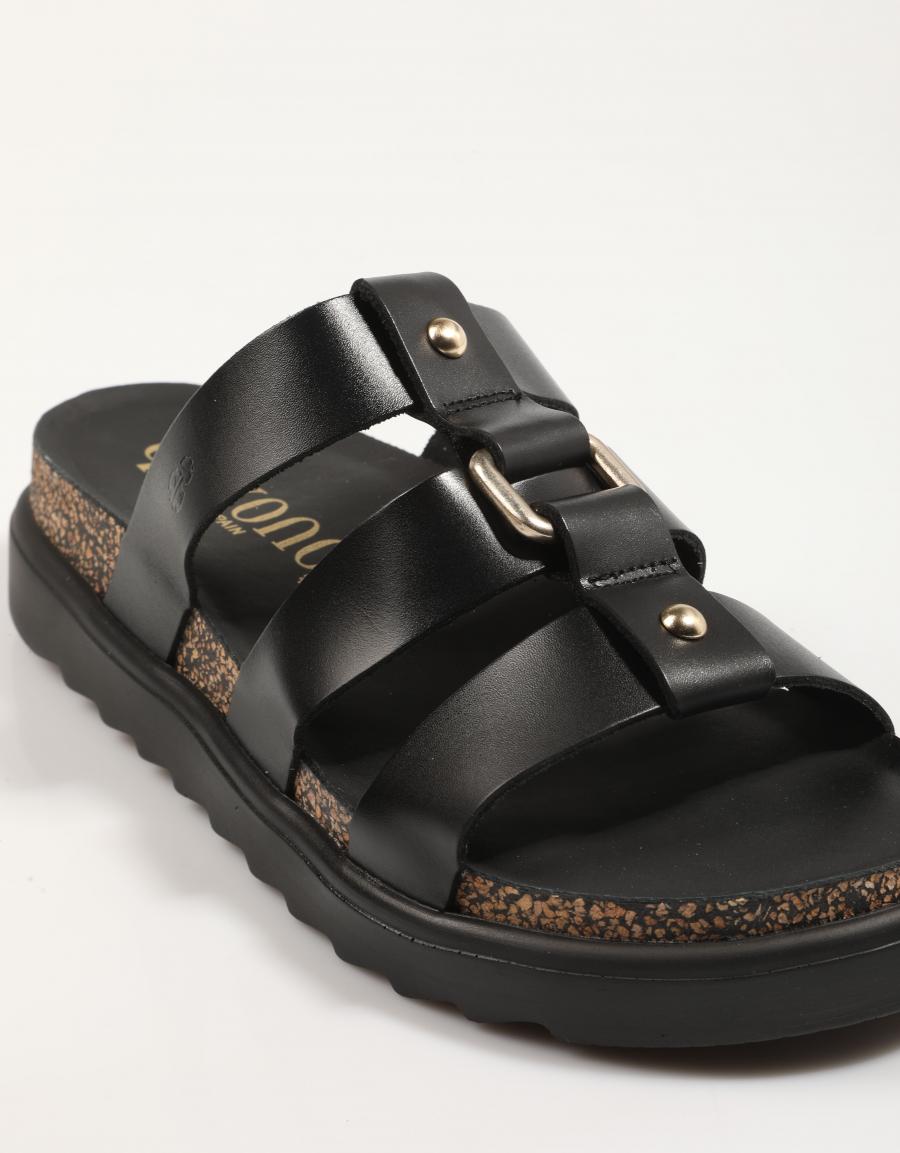 SANDALIAS YOKONO TUNEZ 256 en color Negro