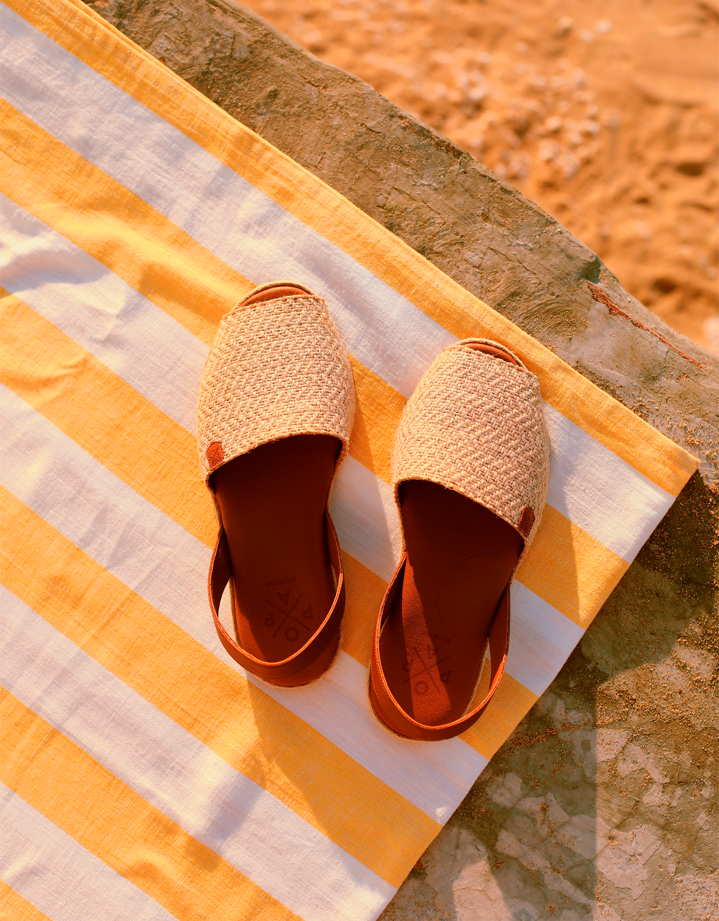 SANDALIAS POPA FALESIA CHIARA en color Cuero
