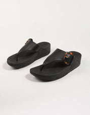 SANDALIAS FITFLOP W LULU RESIN BUCKLE LEATHER TOE en color Negro