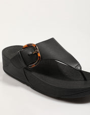 SANDALIAS FITFLOP W LULU RESIN BUCKLE LEATHER TOE en color Negro