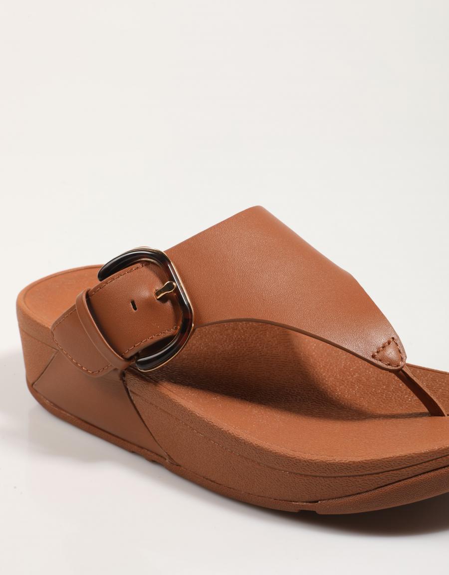 SANDALIAS FITFLOP W LULU RESIN BUCKLE LEATHER TOE en color Cuero