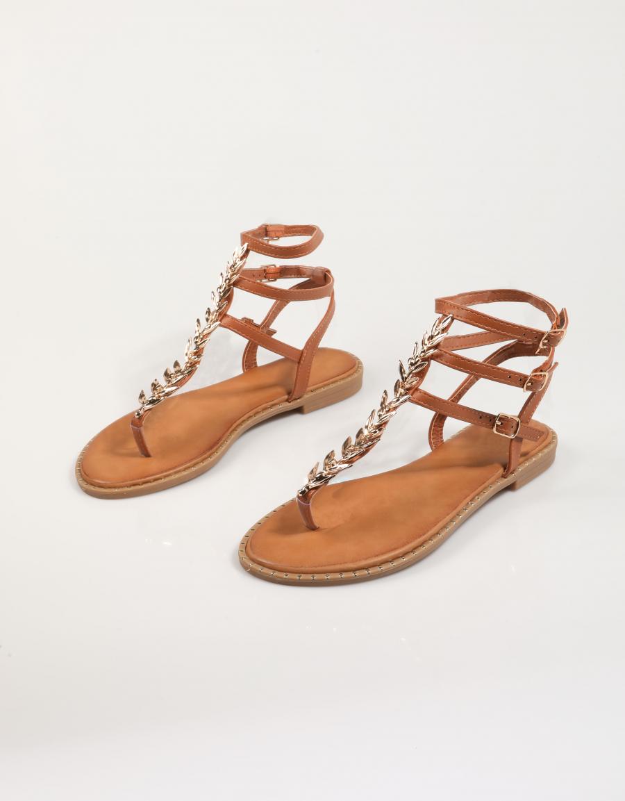 SANDALIAS EXE P4015 7 en color Cuero