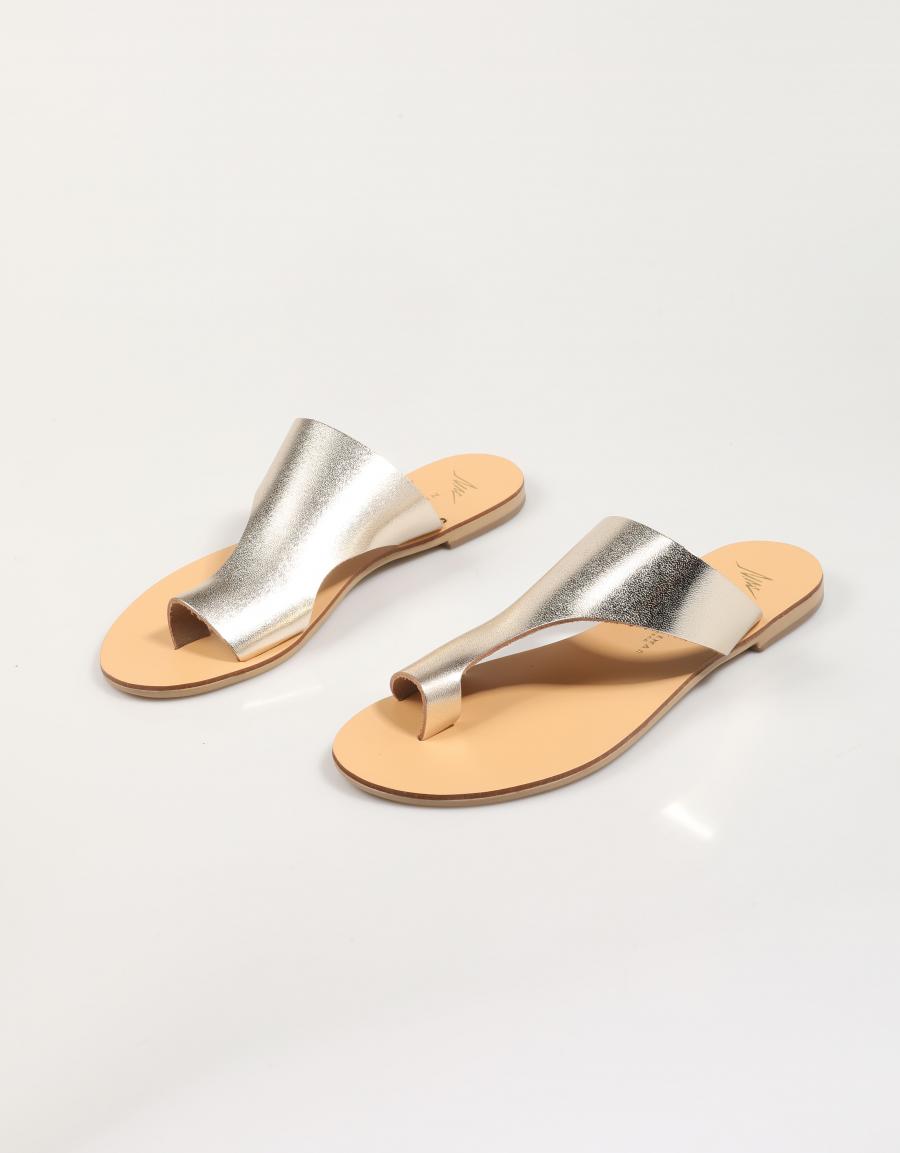 SANDALIAS NICOLAS LAINAS 26 en color Oro