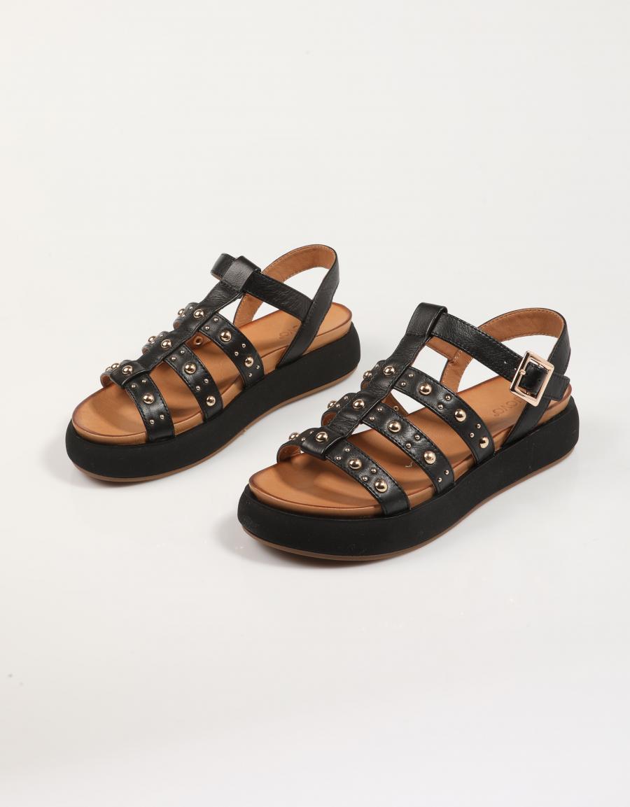 SANDALIAS INUOVO A96043 en color Negro