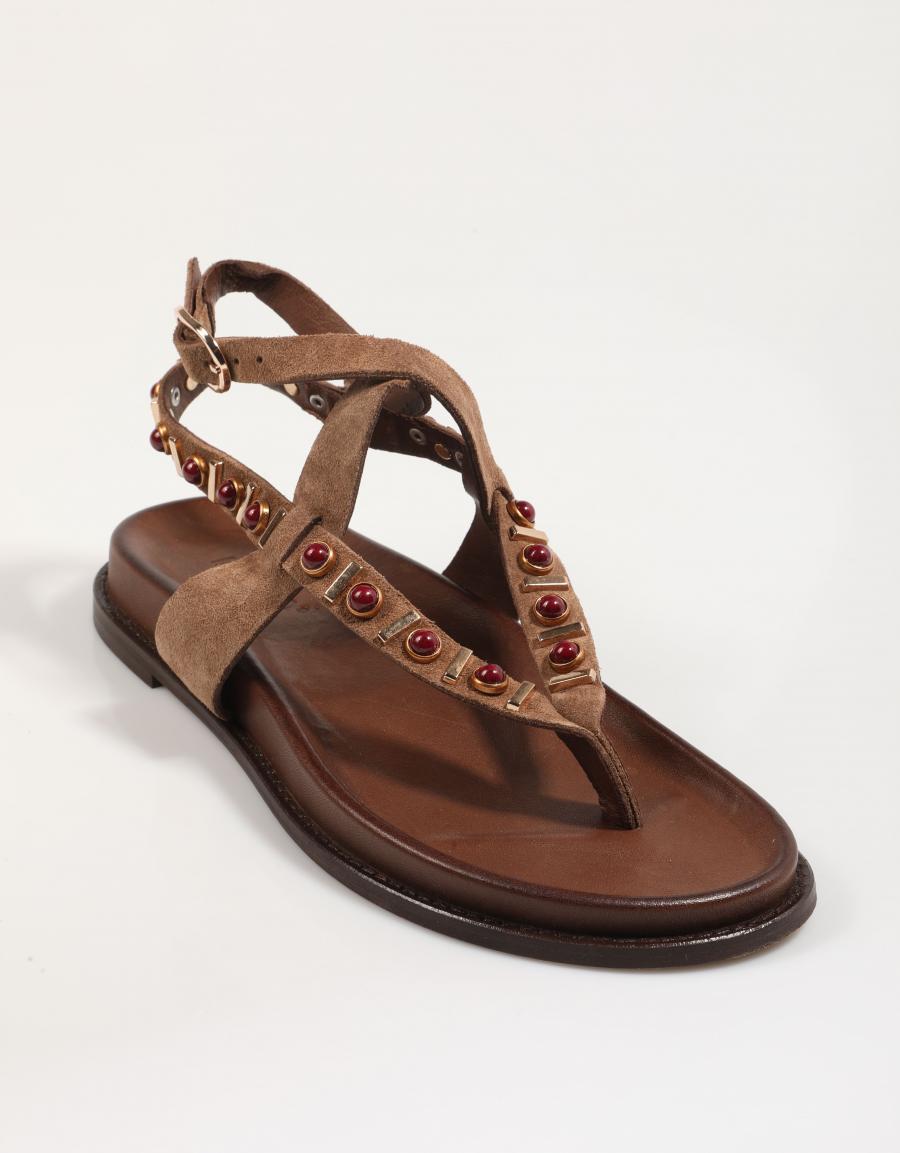 SANDALIAS INUOVO D51001 en color Cuero