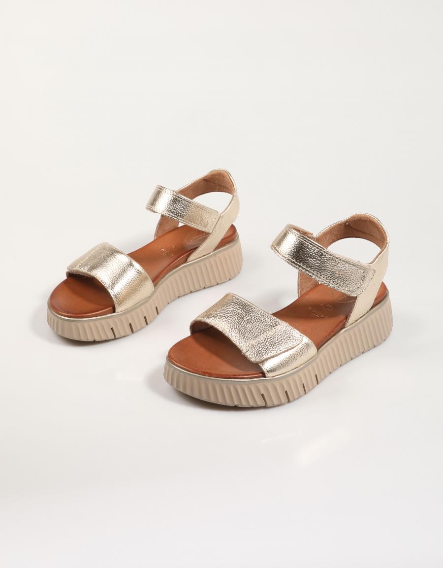 SANDALIAS TAMARIS 88720 44 en color Oro