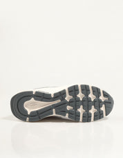 ZAPATILLAS SKECHERS GO RUN CONSISTENT 2 0 VOLT en color Gris