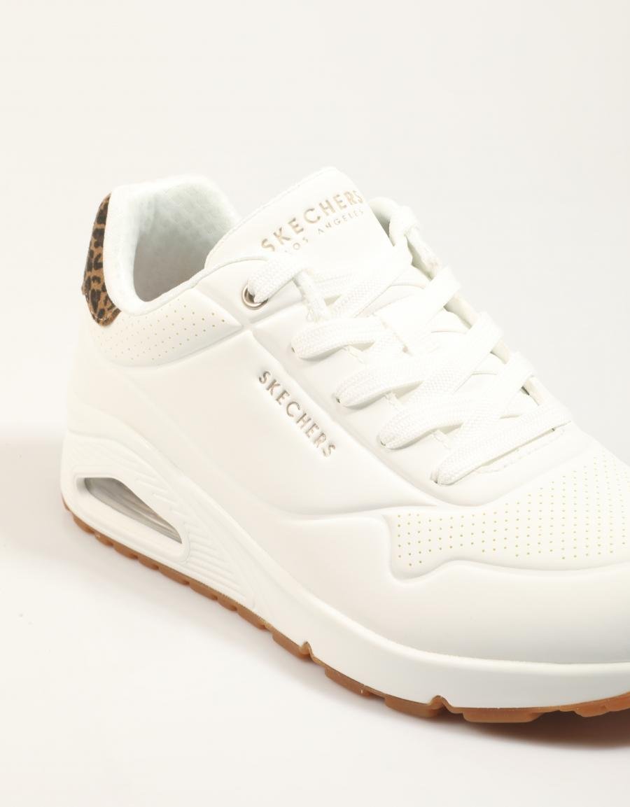 ZAPATILLAS SKECHERS UNO JUNGLE NITE en color Blanco