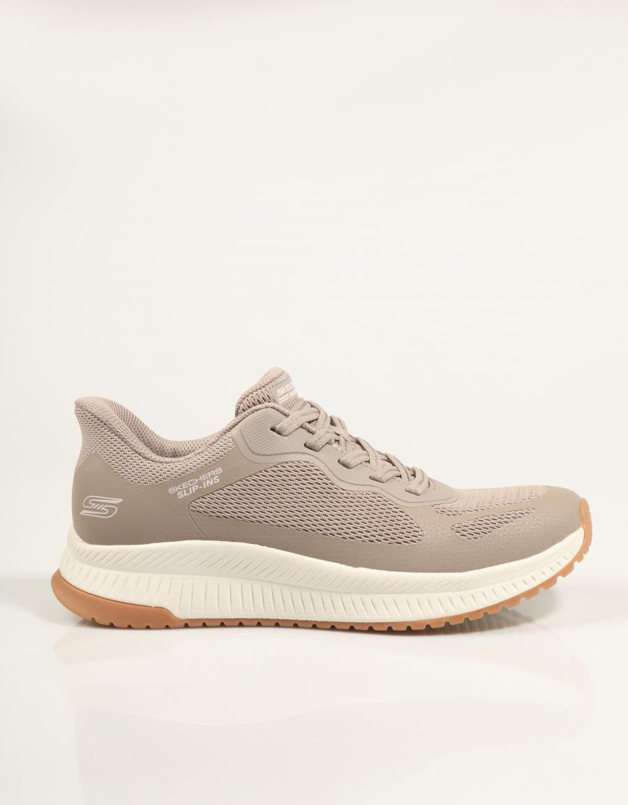 ZAPATILLAS SKECHERS SLIP INS BOBS SQUAD 4 en color Taupe