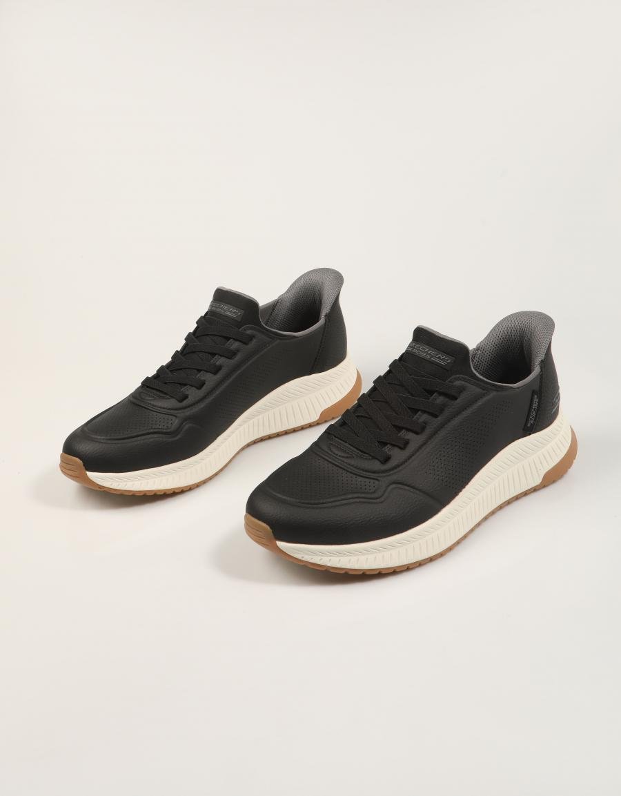 ZAPATILLAS SKECHERS SLIP INS BOBS SPORT SQUAD en color Negro