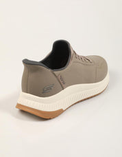 ZAPATILLAS SKECHERS SLIP INS BOBS SPORT SQUAD en color Taupe