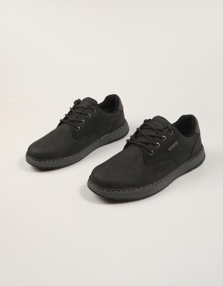 ZAPATILLAS SKECHERS RELAXED FIT GARLAN PRYOR en color Negro