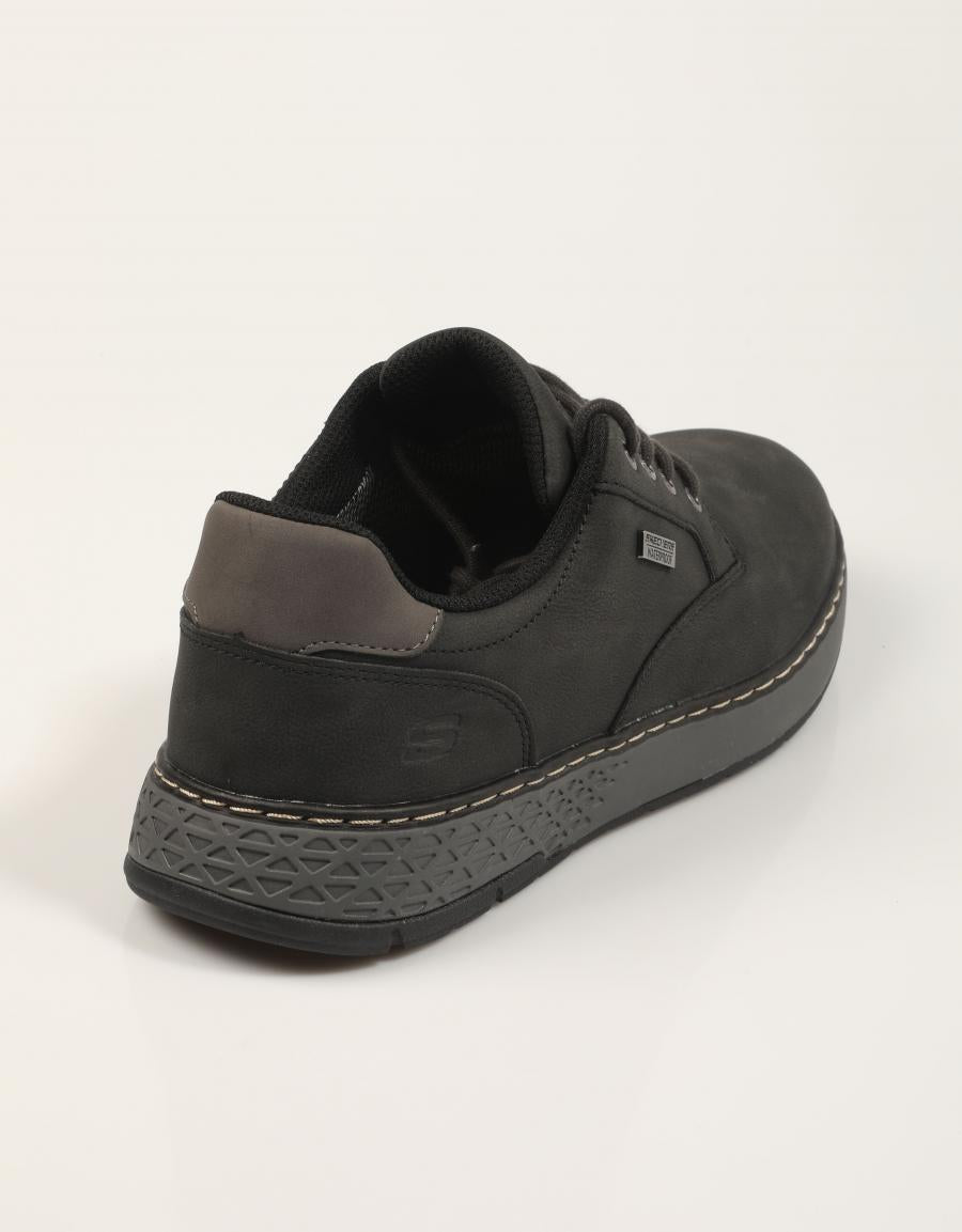 ZAPATILLAS SKECHERS RELAXED FIT GARLAN PRYOR en color Negro