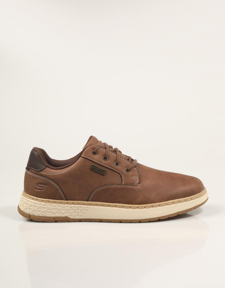 ZAPATILLAS SKECHERS RELAXED FIT GARLAN PRYOR en color Marron