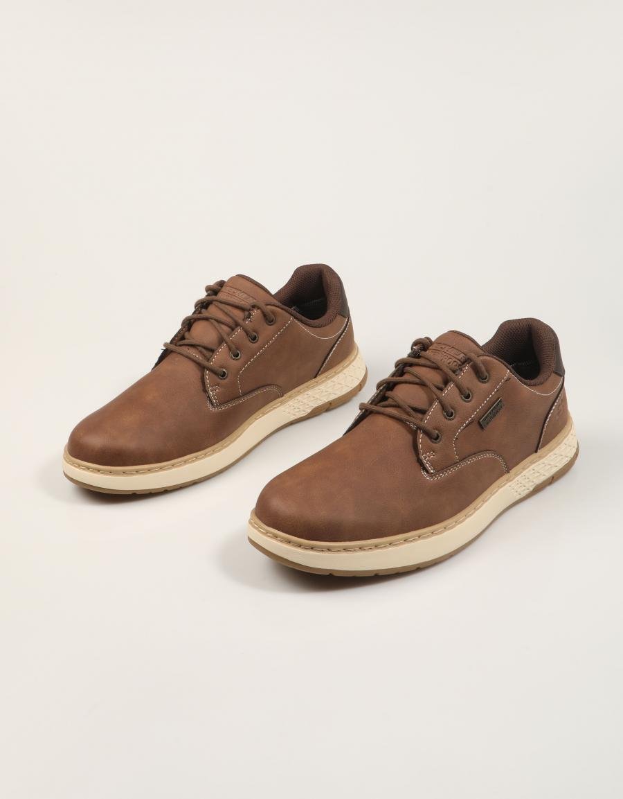 ZAPATILLAS SKECHERS RELAXED FIT GARLAN PRYOR en color Marron