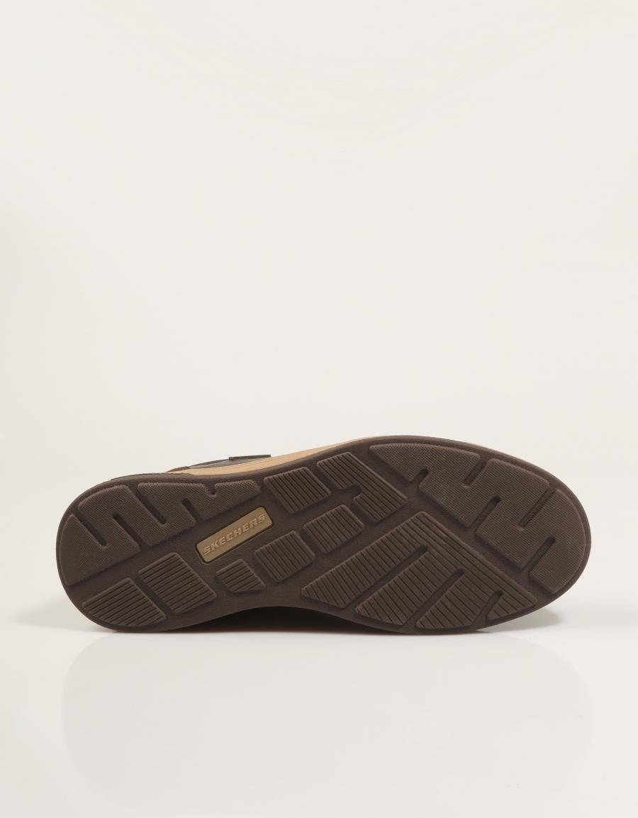 ZAPATILLAS SKECHERS CAVELL SPARKMAN en color Marron