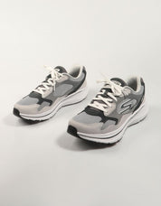 ZAPATILLAS SKECHERS GO RUN CONSISTENT 2 0 RETRO RUNN en color Gris