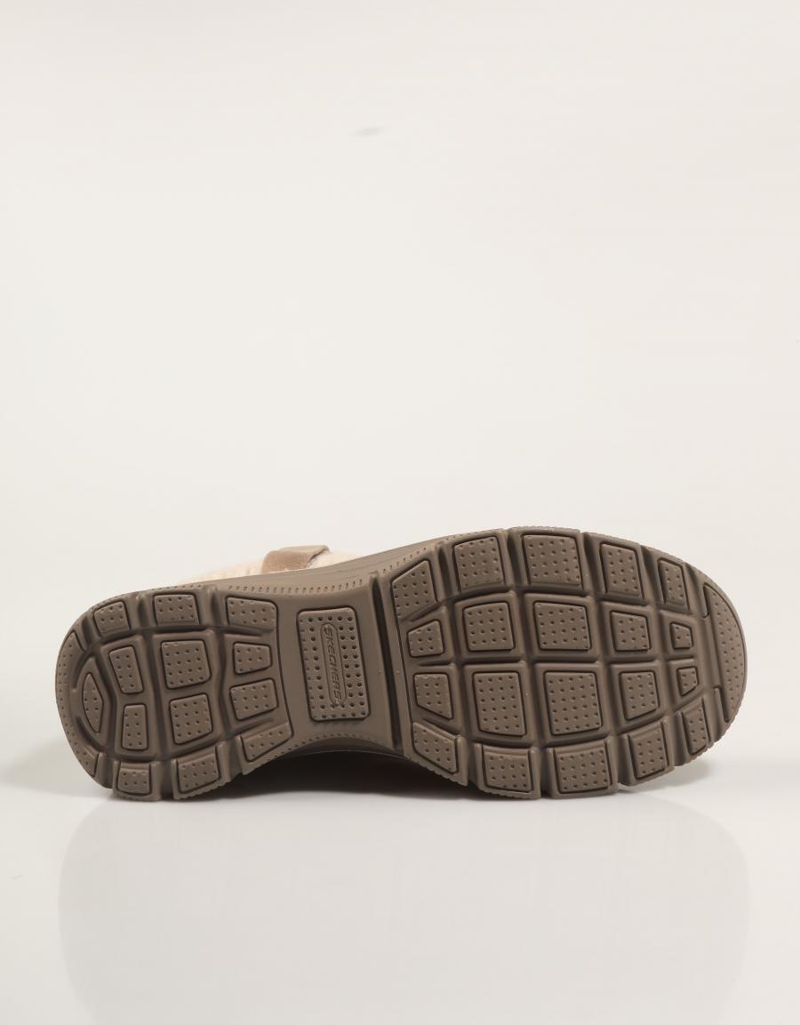 BOTINES SKECHERS SLIP INS RELAXED FIT EASY en color Taupe