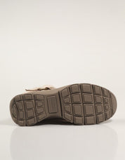 BOTINES SKECHERS SLIP INS RELAXED FIT EASY en color Taupe