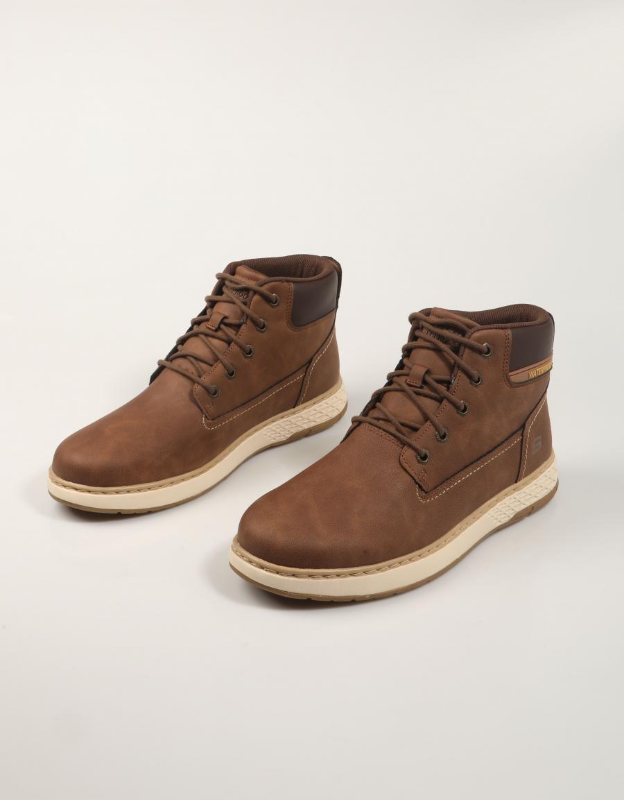 BOTINES SKECHERS RELAXED FIT GARLAN DENO en color Marron