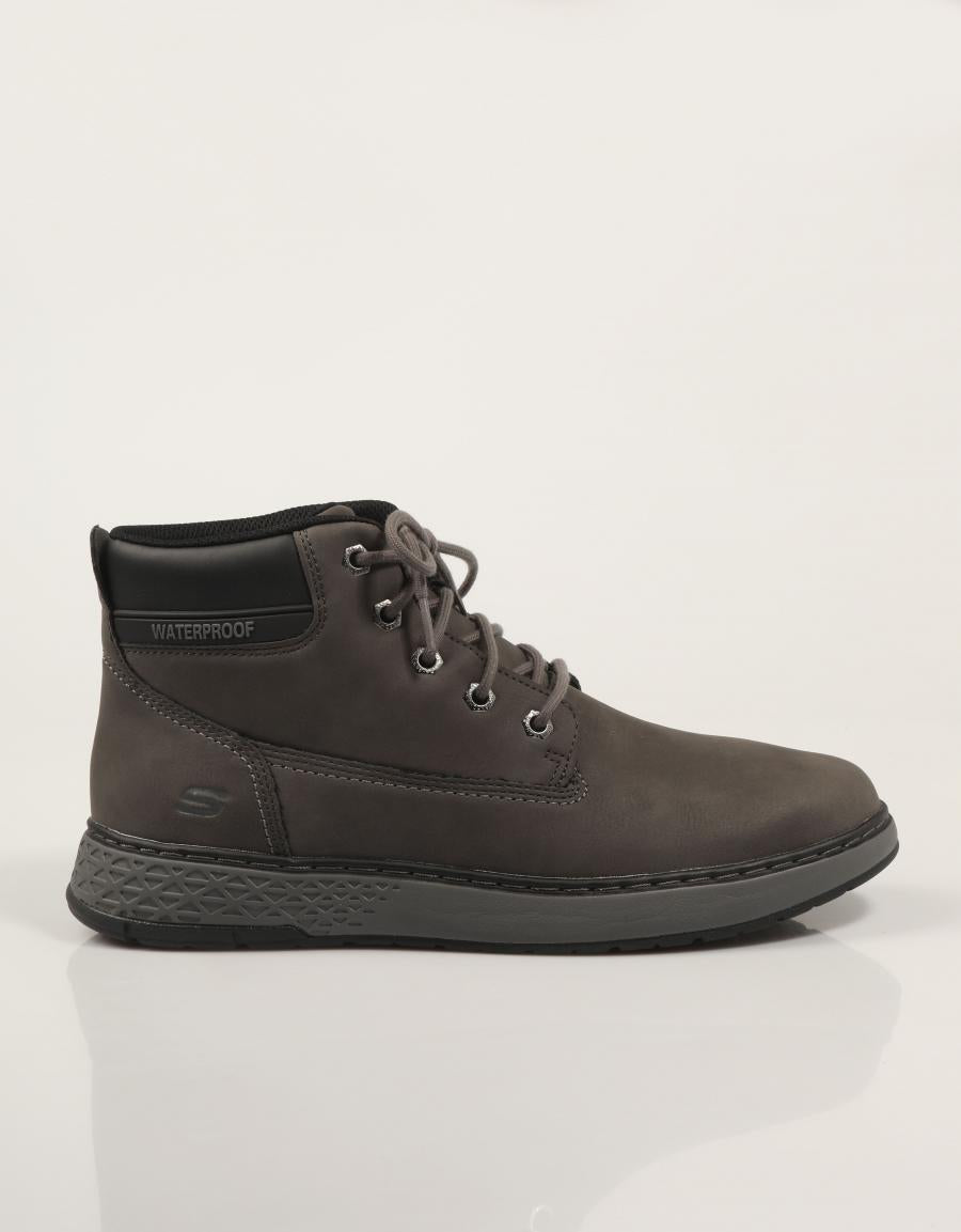 BOTINES SKECHERS RELAXED FIT GARLAN DENO en color Gris