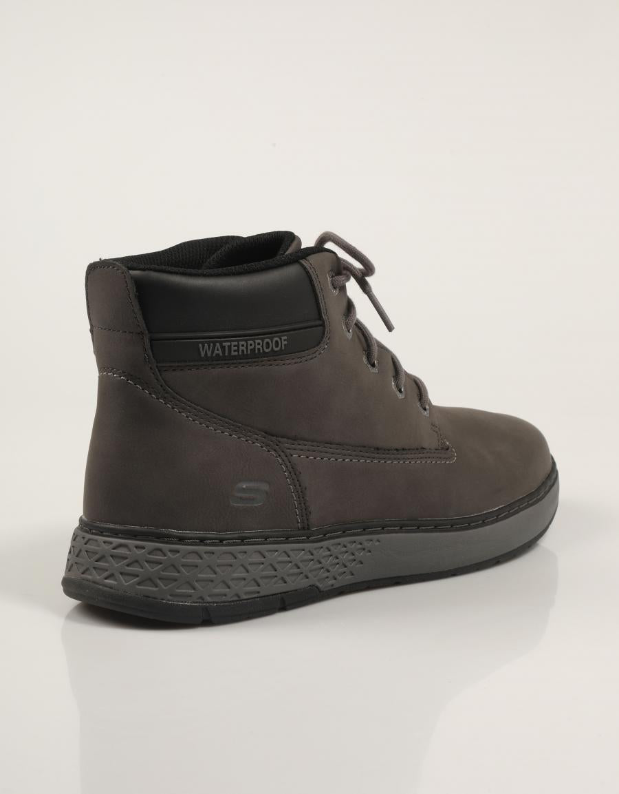 BOTINES SKECHERS RELAXED FIT GARLAN DENO en color Gris